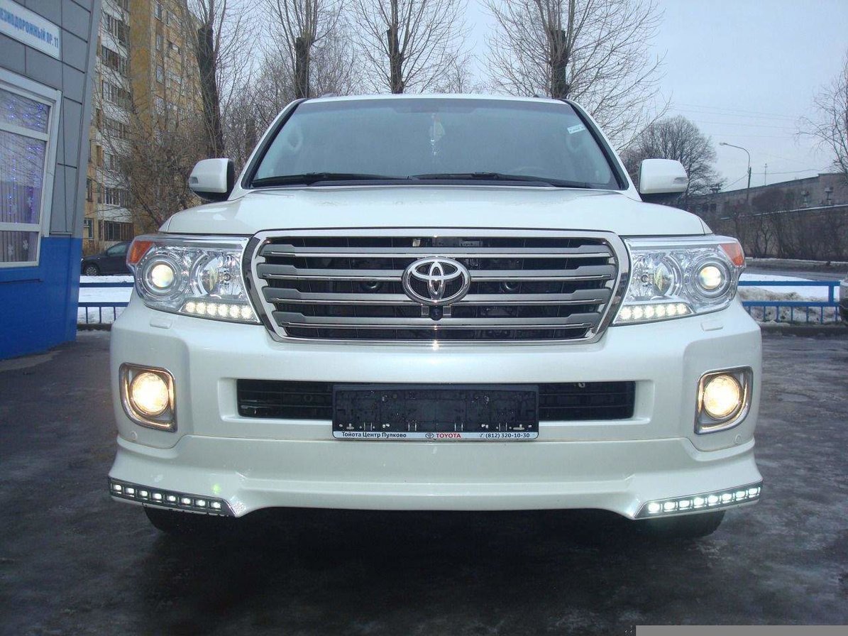 Спідниця переднього бампера Urban Sport з діодами Land Cruiser 200 рестайлінг 2012-2016