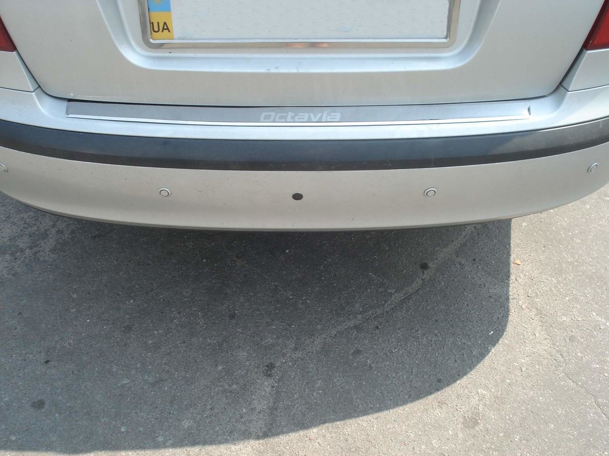 Накладка на задній бампер Skoda Octavia A5 2003-2008 FL (нержавіюча сталь)