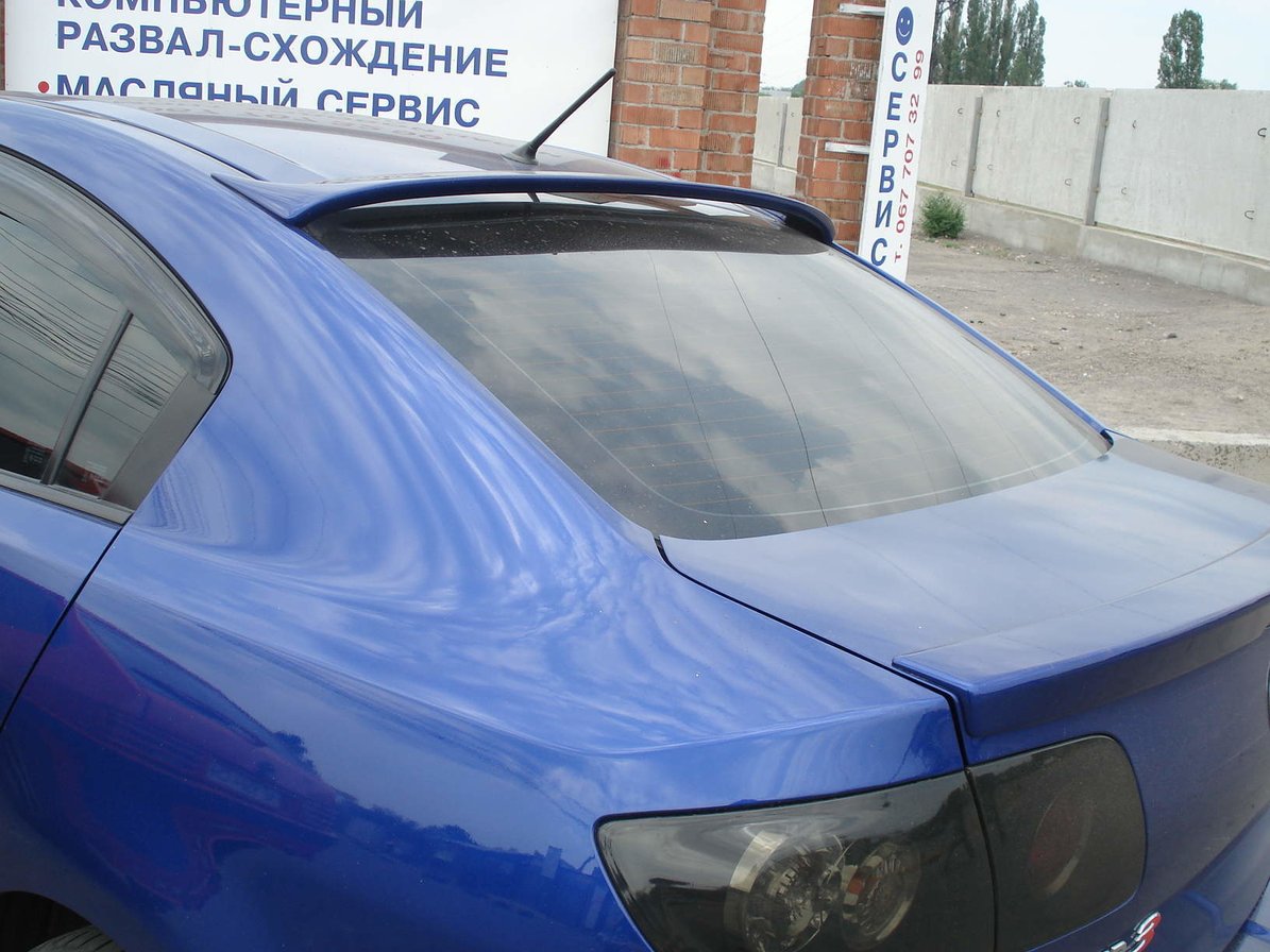 Козирок на скло з просвітом Mazda 3 2004-2009