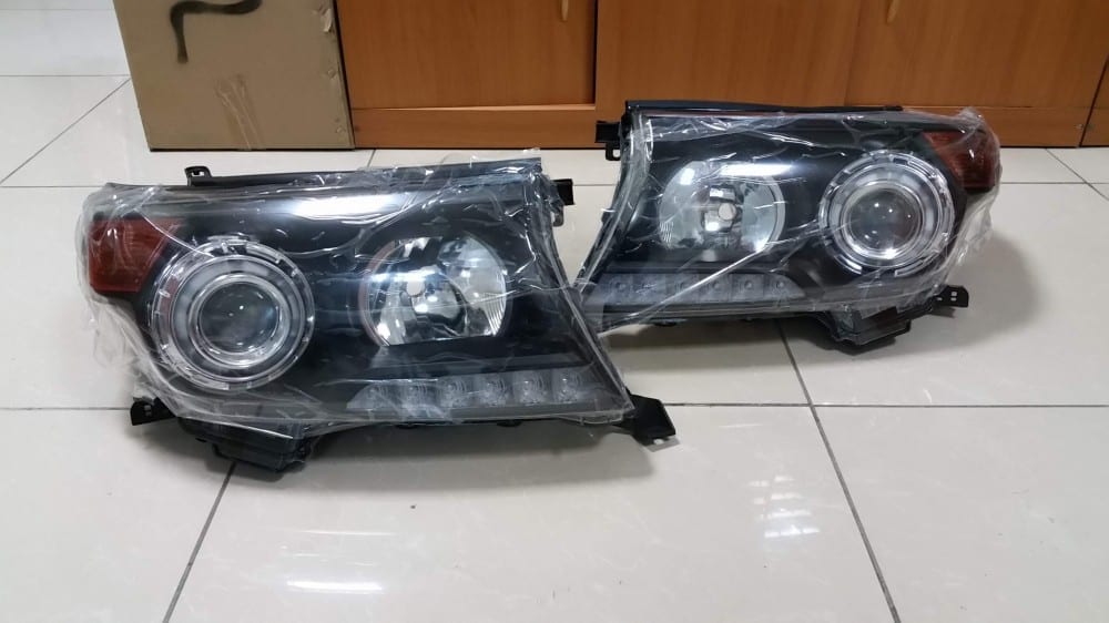 Комплект рестайлінгу для Toyota Land Cruiser 200 2007-2011 в модель 2012-2015