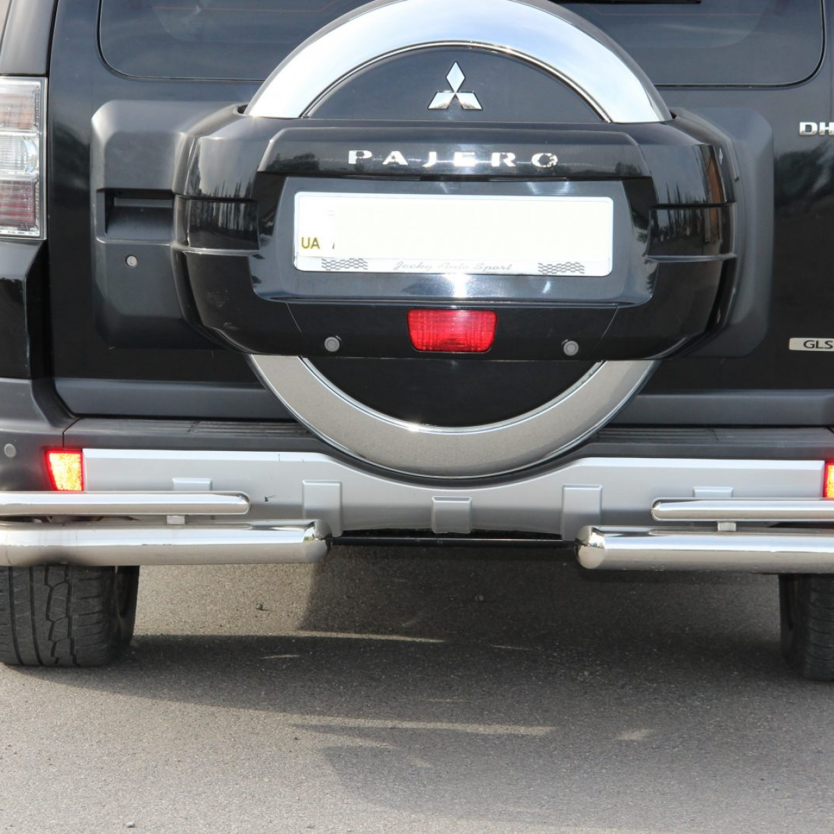 Задня захист бампера подвійні куточки для Mitsubishi Pajero 2006+