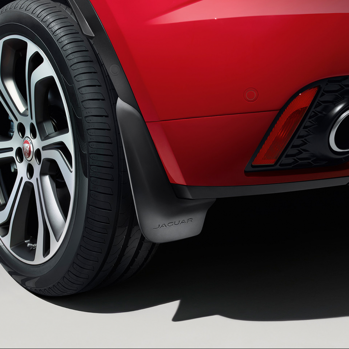 Задні бризковики Jaguar E-Pace 2017 - оригінальні 2шт J9C5307