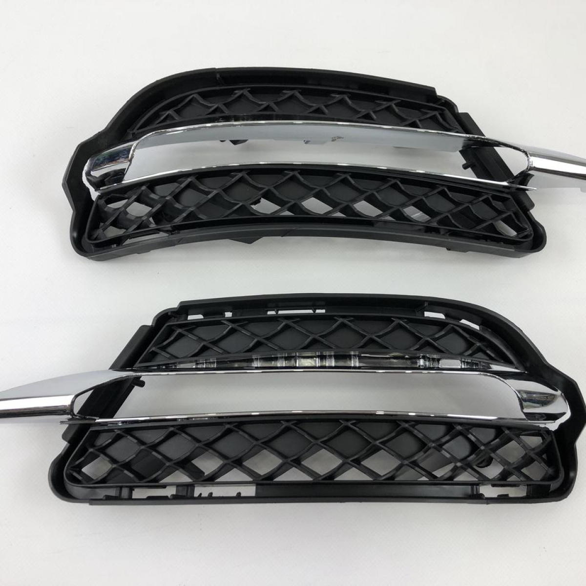 Грати в бампер хром вставки Mercedes W221 2009-2012год 2218851722-2218852723