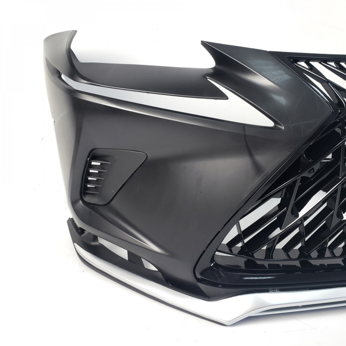 Передній бампер Lexus NX 2017-2020 рік (TRD)