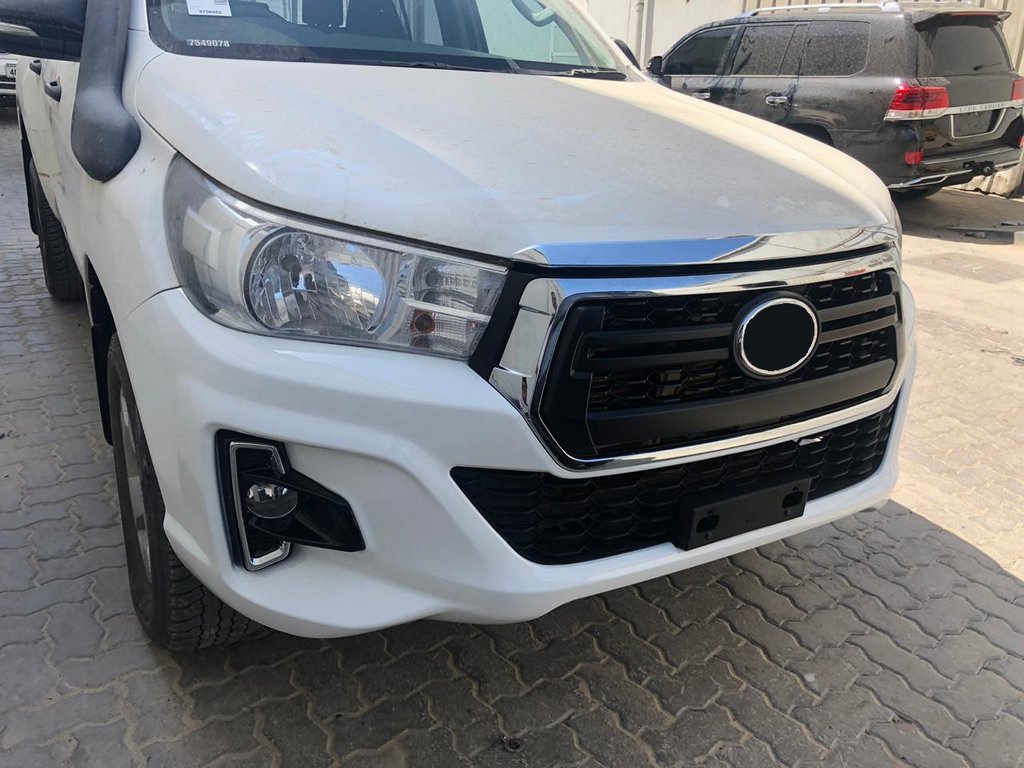 Передній бампер Rocco для Toyota Hilux 2015↗ мм.