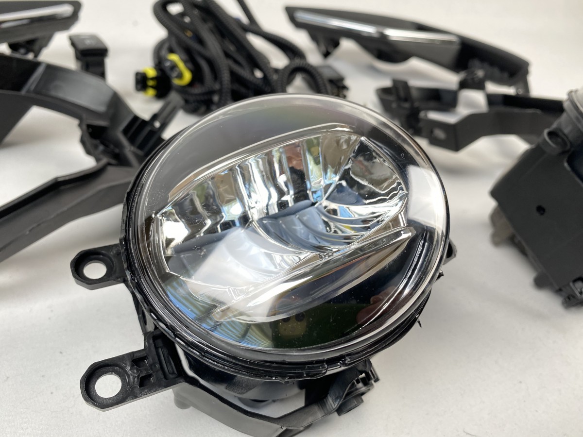 Комплект протитуманних LED фар для Toyota Land Cruiser Prado 150 2018-2020