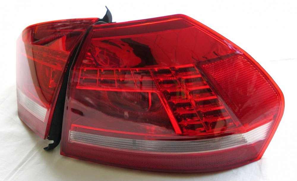 Задні ліхтарі LED червоні для Volkswagen Passat B7 USA