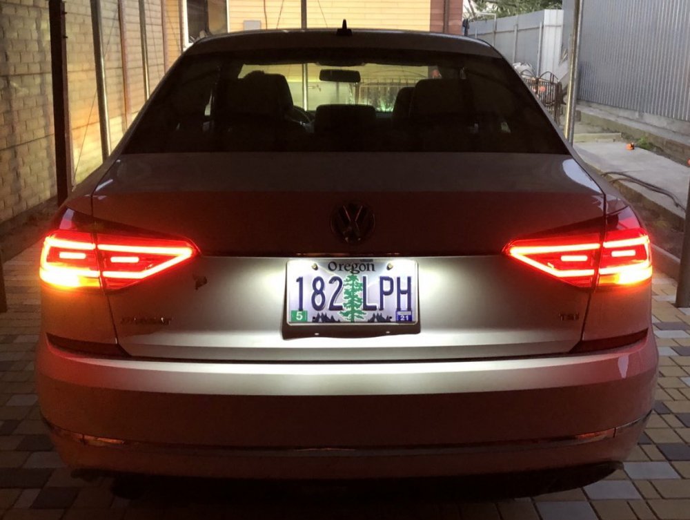 Задні ліхтарі LED для Volkswagen Passat B8 USA