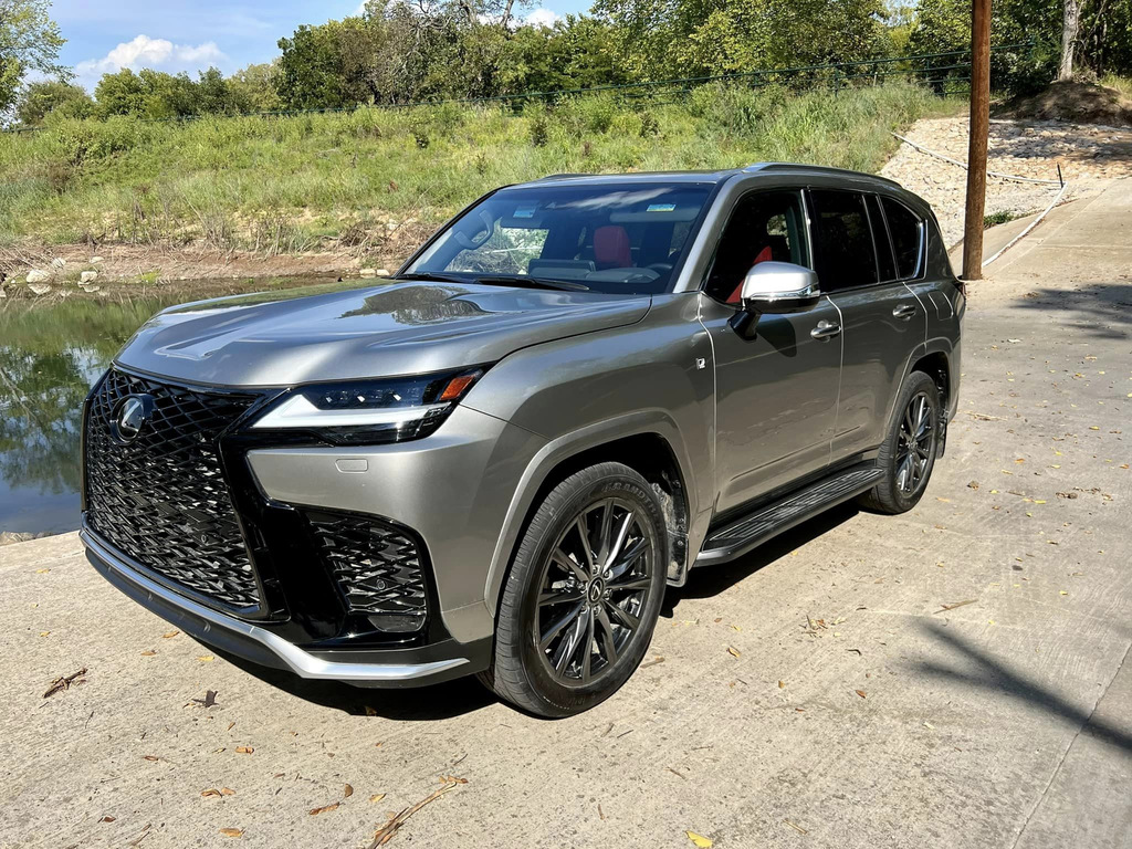Комплект обвісів F-Sport для Lexus LX 500d/600