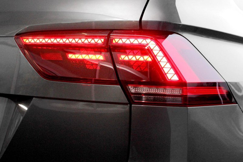 Задні ліхтарі LED для Volkswagen Tiguan L 2016+