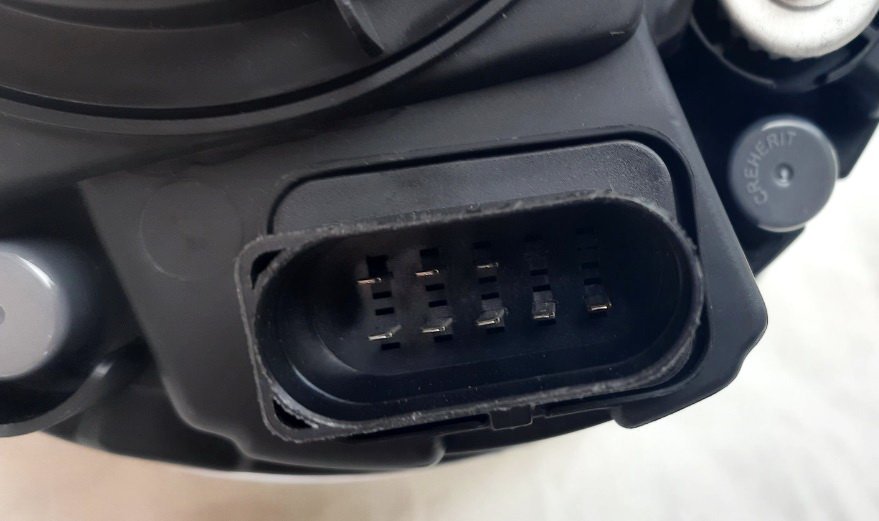 Передні фари под ксенон стиль LD для Volkswagen New Beetle 2013+