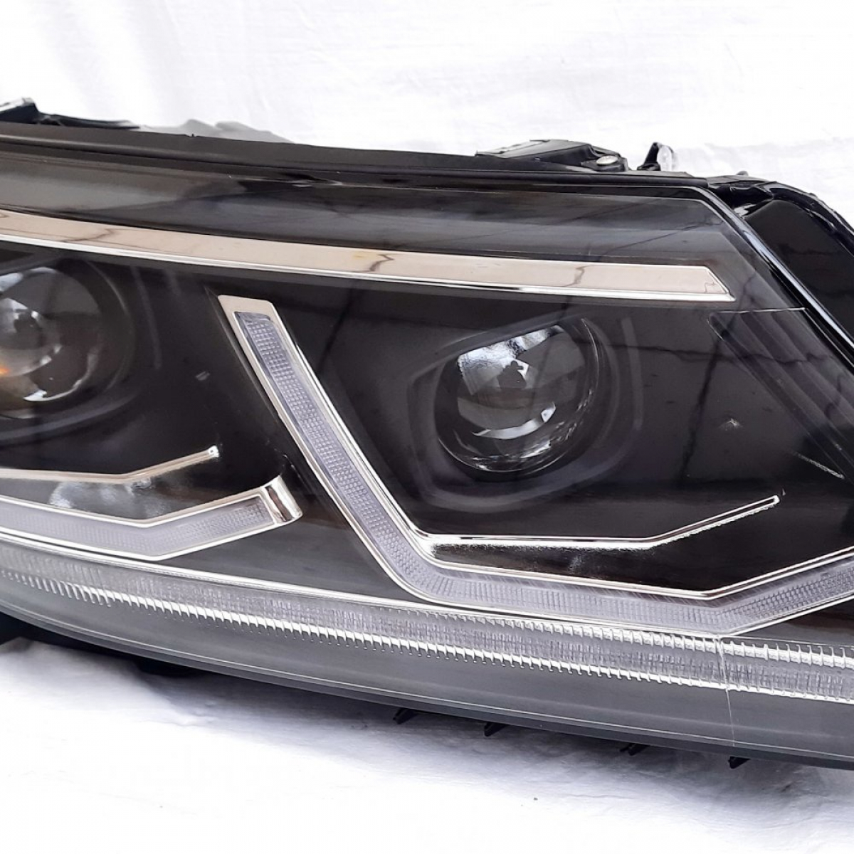 Передні фари тюнінг FULL LED стиль TLZ для Volkswagen Tiguan 2012-2016