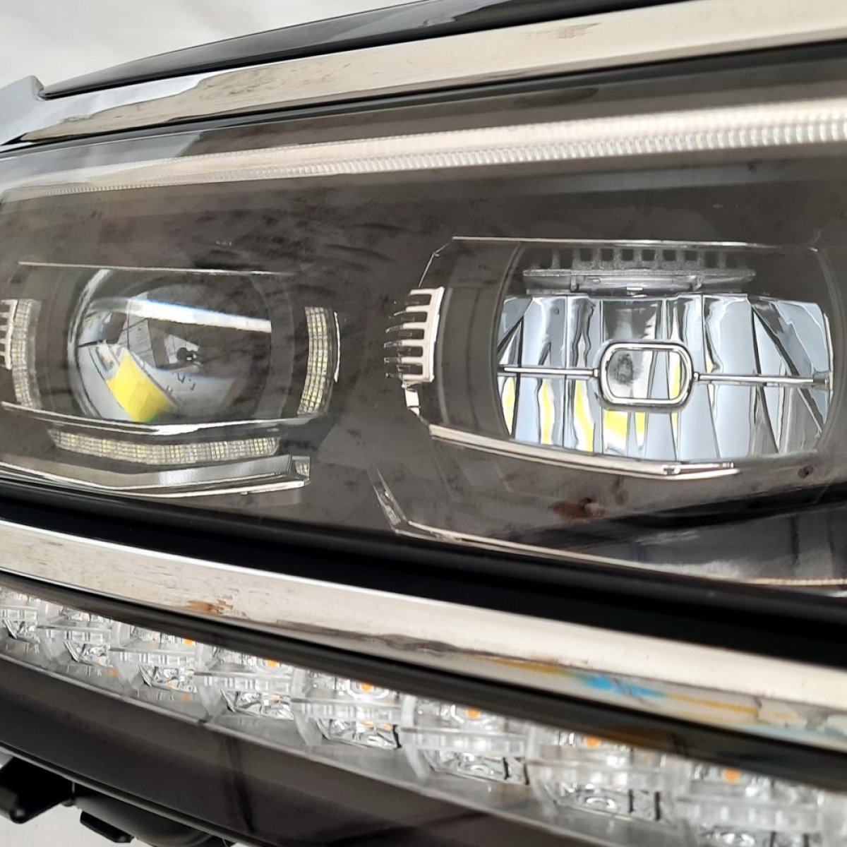 Передні фари чорні Full LED для Volkswagen Tiguan L USA 2016-2020