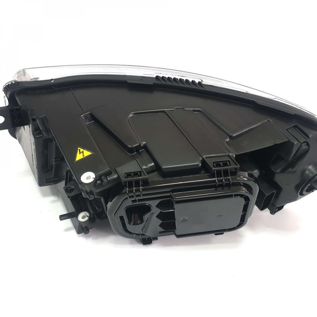 Передні фари Bi-Xenon на Audi A6 C6 2004-2011 року