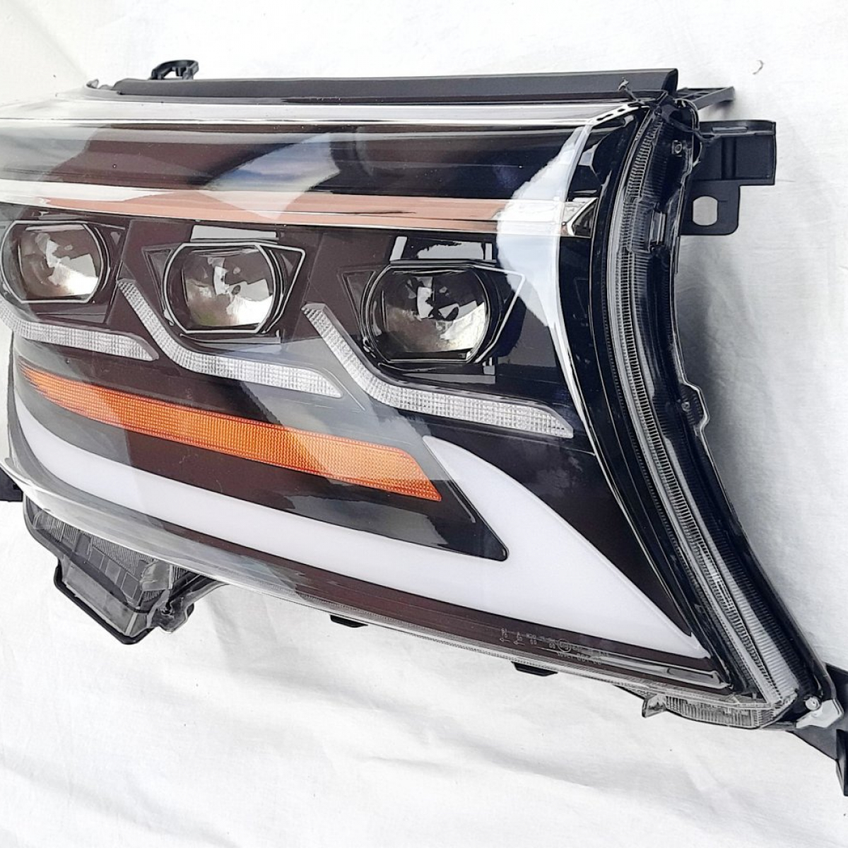 Передние фары FULL LED тюнинг стиль Lexus NS для Toyota Land Cruiser LC 200 2008-2016