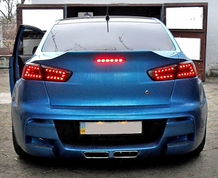 Задні ліхтарі чорні для Mitsubishi Lancer X
