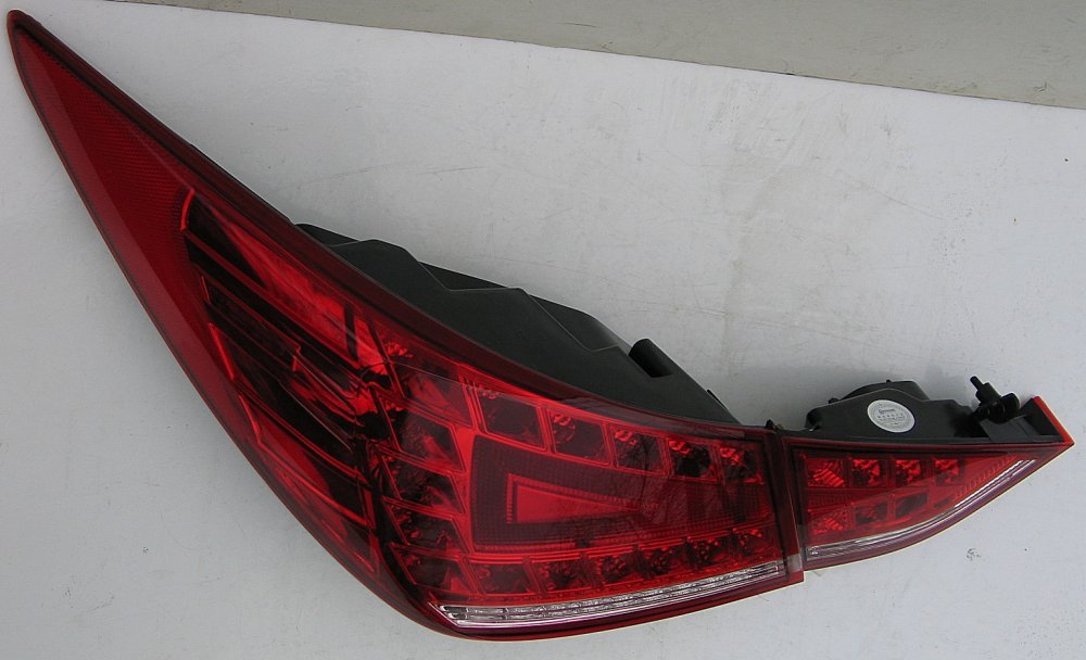 Задні ліхтарі червоні для Hyundai Sonata YF 2009-2014