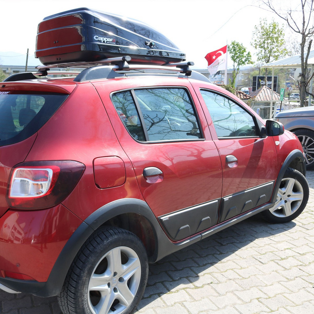 Молдинги (4 шт, ABS) для Renault Sandero 2013↗ рр.