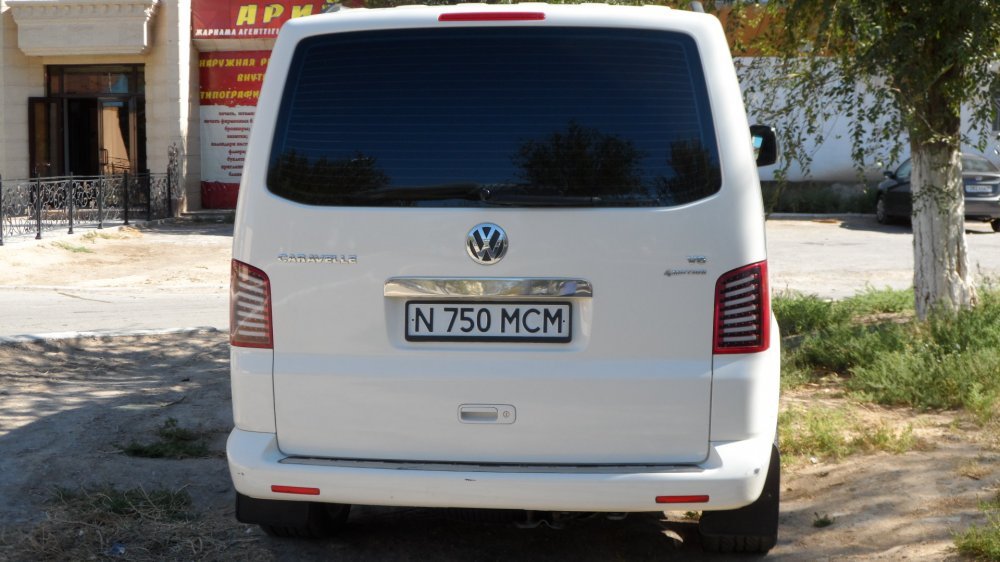 Задні ліхтарі червоні LED tube для Volkswagen T5 2003-2015