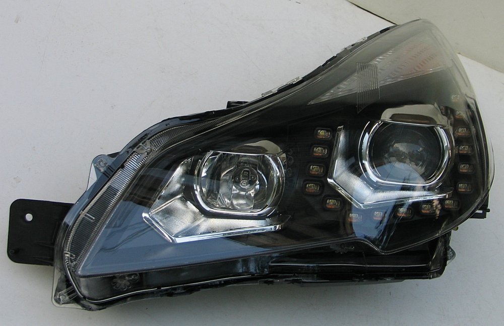 Передні фари ксенон для Subaru Outback 2009-2014
