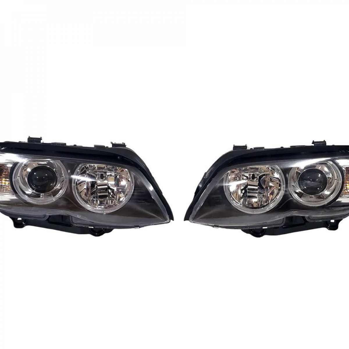 Передні фари на BMW X5 E53 2003-2006 року