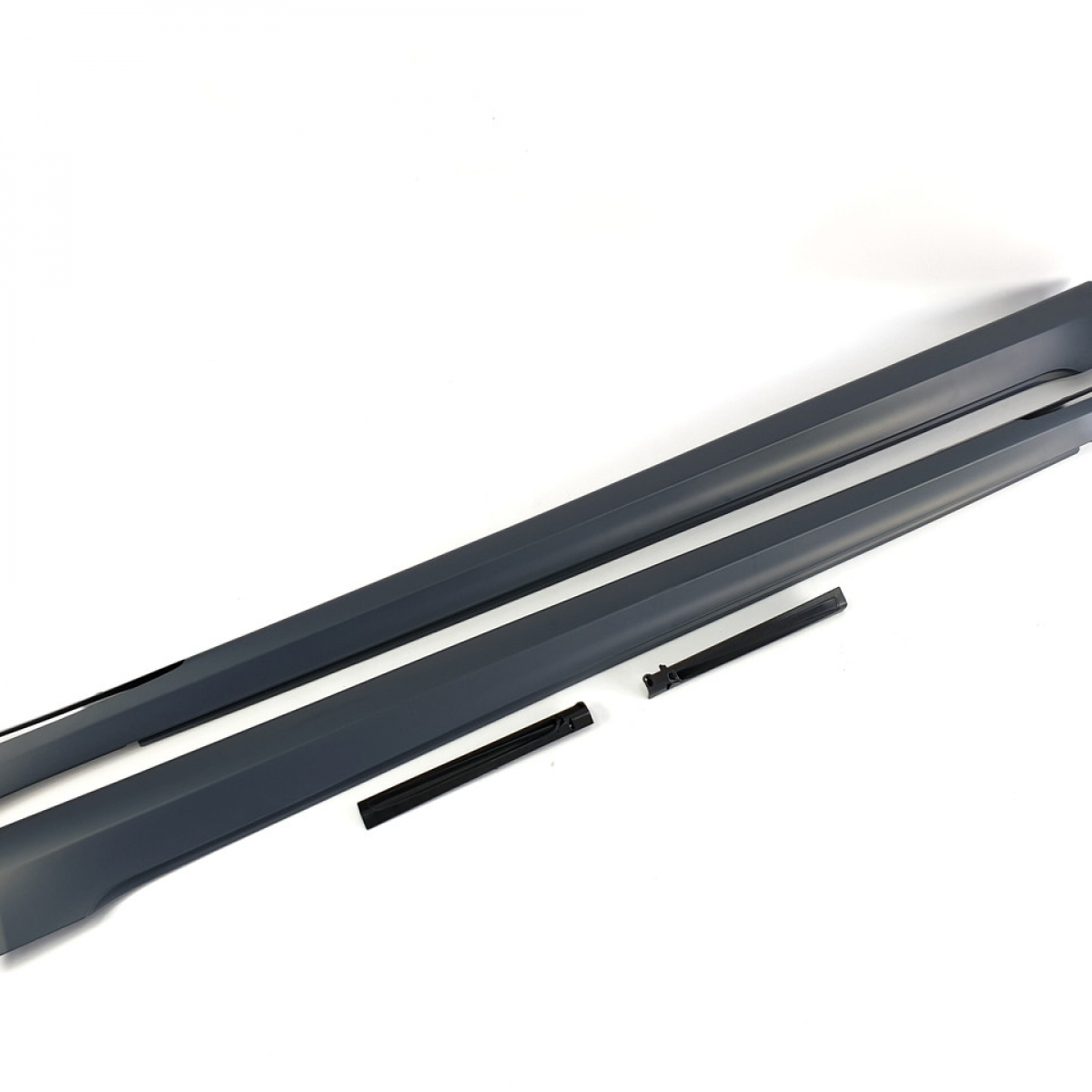 Полный комплект обвеса на BMW 7 Series G12 2019-2022 года ( M Sport Paket Full Black )