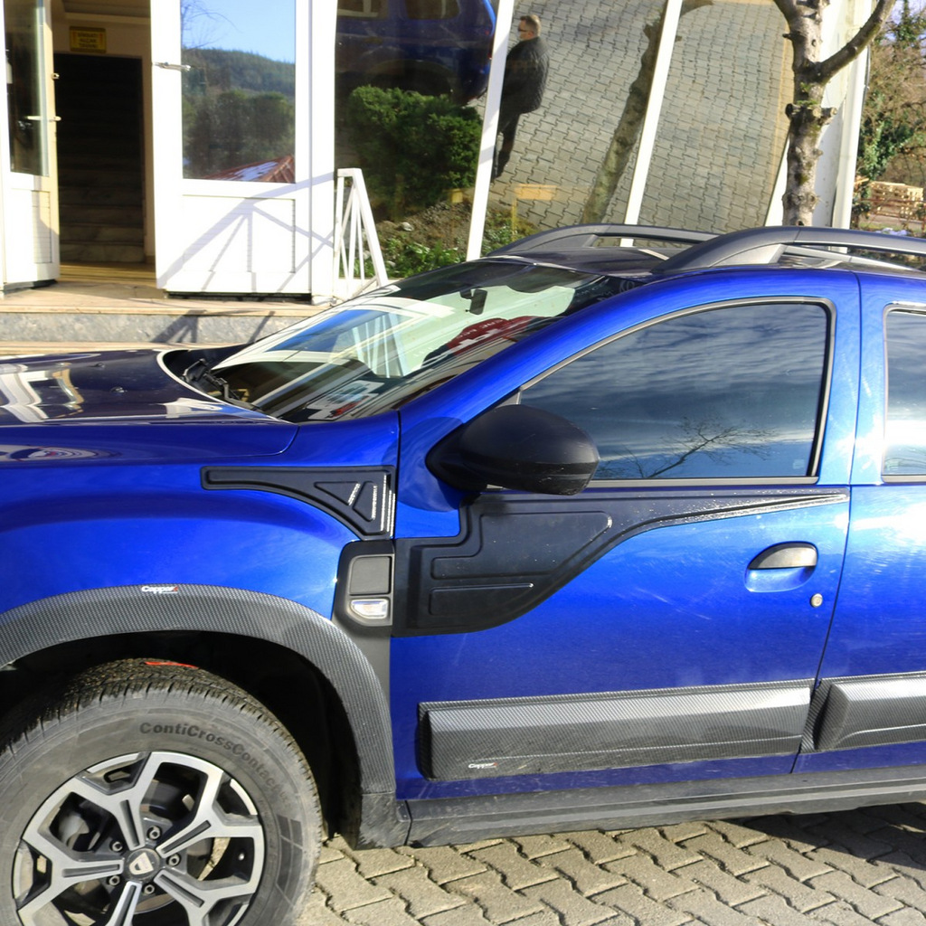 Верхні накладки на двері (4 шт) для Dacia Duster 2018↗ рр.