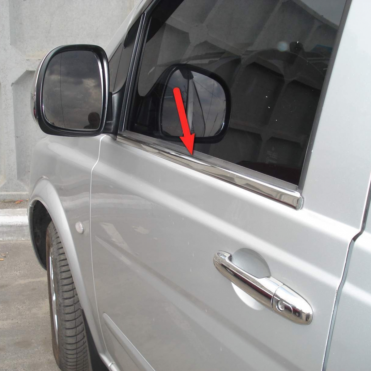 Молдінги вікна нижні Mercedes-Benz Vito/Viano W639 2004-2014 (нержавіюча сталь)