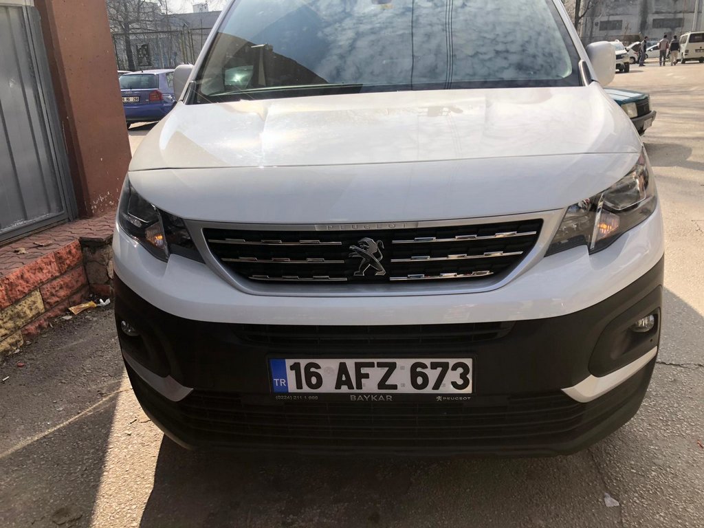 Планка над номером (нерж.) для Peugeot Partner/Rifter 2019-