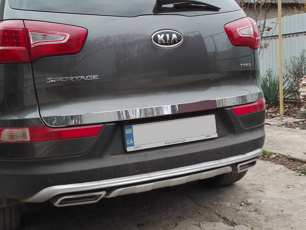 Хром накладка нижньої кромки багажника Kia Sportage R 2010-2015 (нержавіюча сталь)