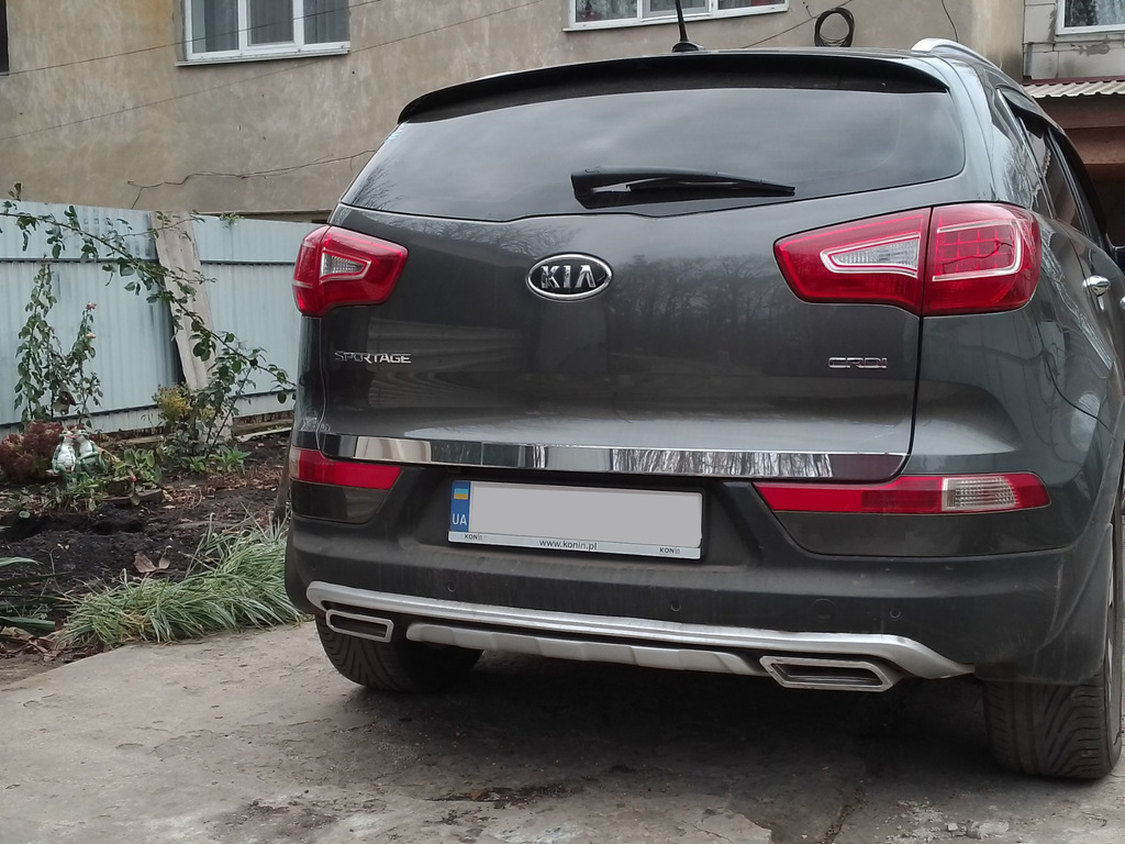 Хром накладка нижньої кромки багажника Kia Sportage R 2010-2015 (нержавіюча сталь)