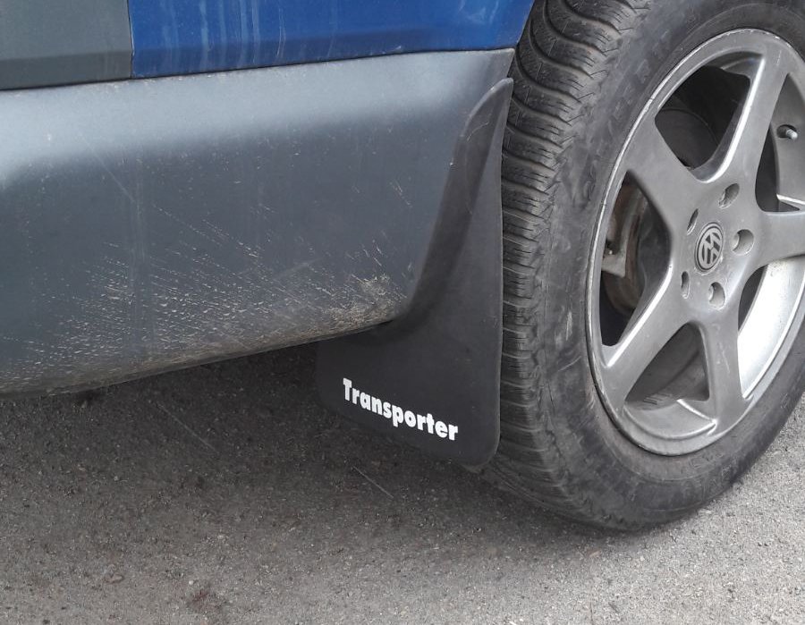 Задні бризковики (дешеві) для Volkswagen T5 рестайлінг 2010-2015 років.