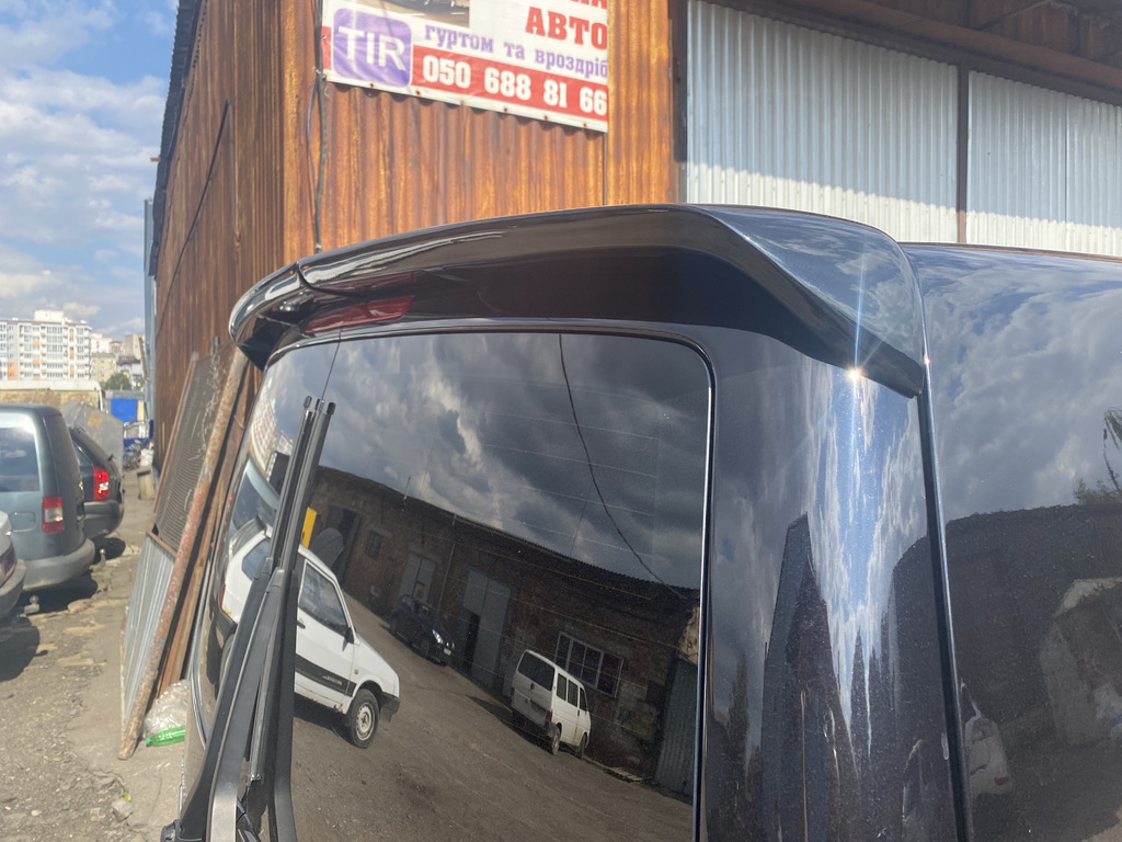 Спойлер задній на Volkswagen (Фольксваген) T5 2003-2015 Распашенка