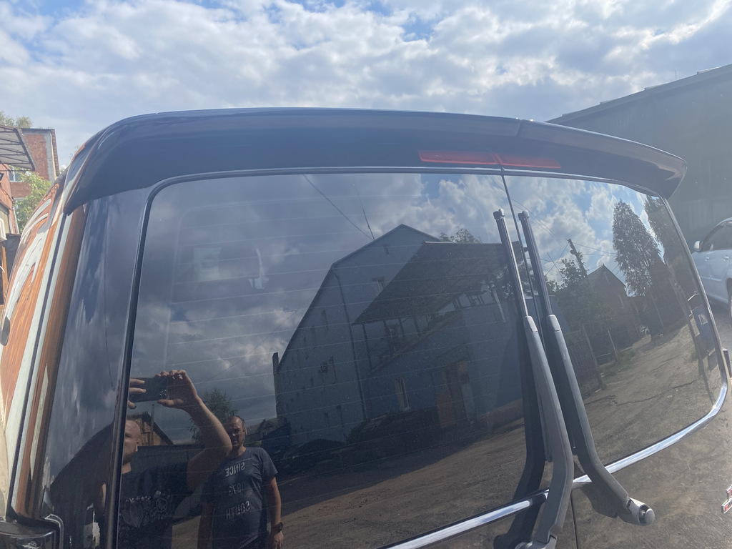 Спойлер задній на Volkswagen (Фольксваген) T5 2003-2015 Распашенка