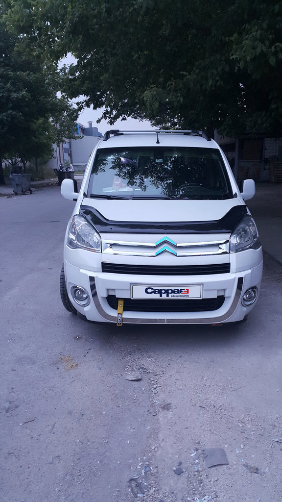 Дефлектор капота (EuroCap довга) для Citroen Berlingo 2008-2018 років.