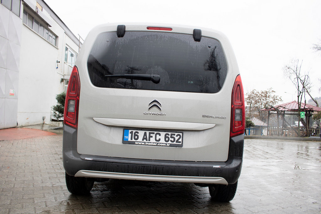 Накладка на задній бампер (ABS) для Citroen Berlingo/Multispace 2019↗ мм.