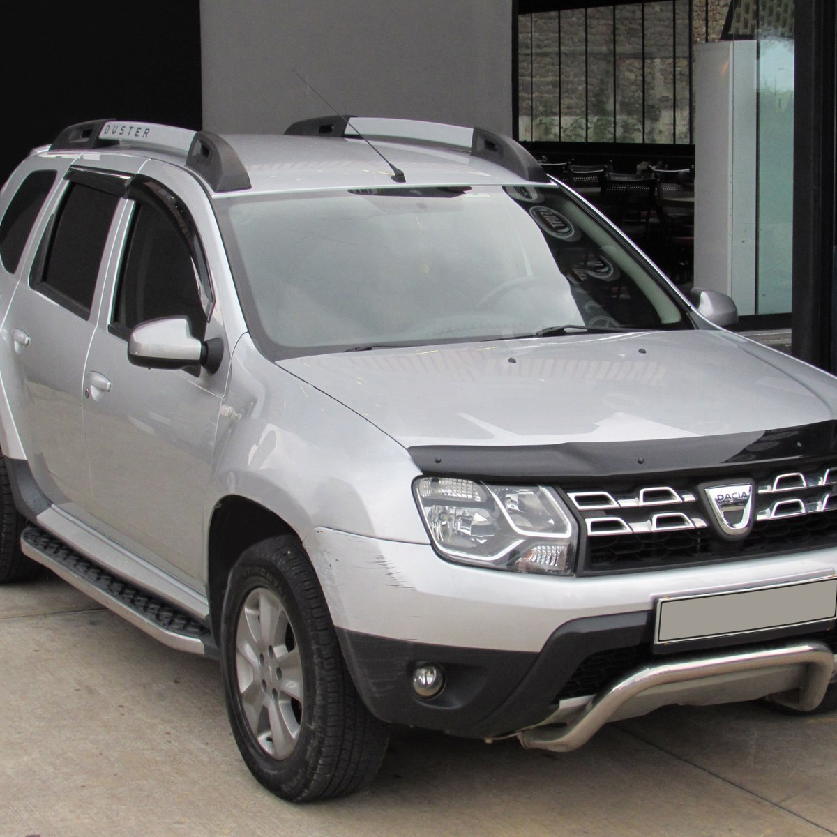 Дефлектор капота (EuroCap) для Dacia Duster 2008-2018 років.