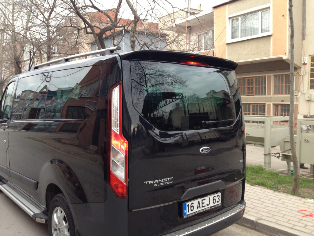Спойлер (під фарбування) для Ford Custom 2013↗ мм.