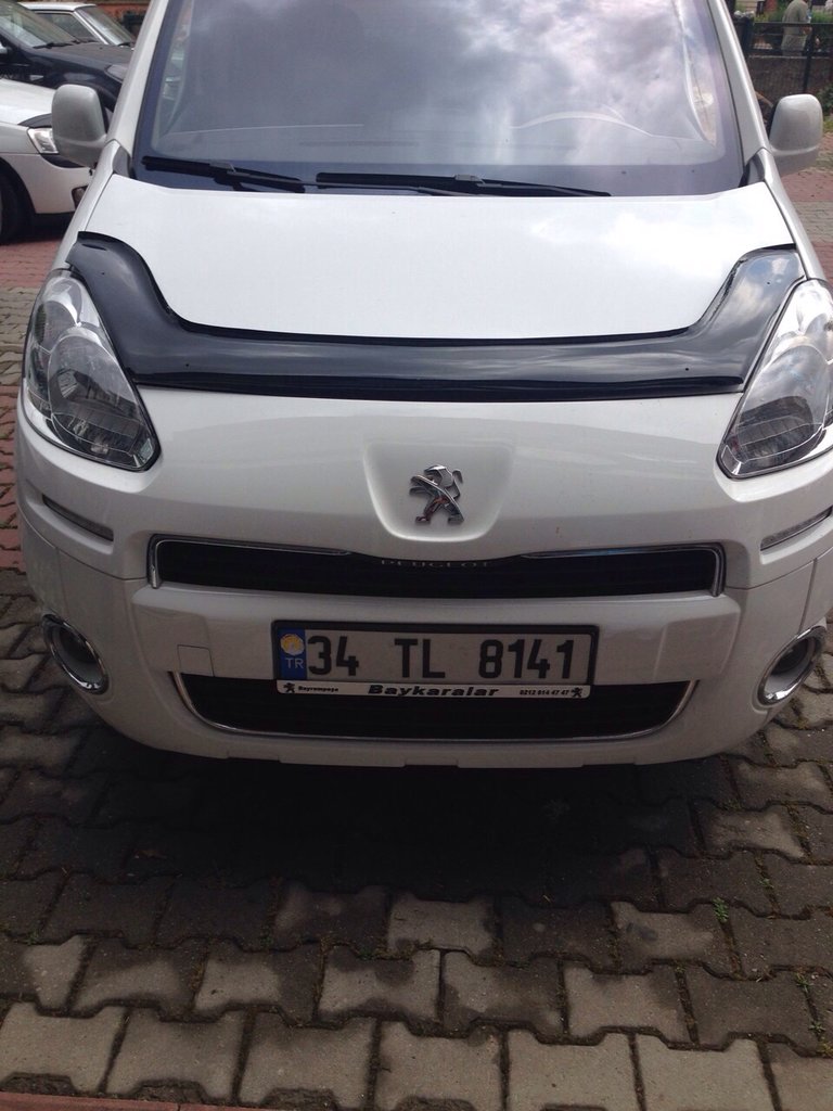 Дефлектор капота (EuroCap довга) для Citroen Berlingo 2008-2018 років.