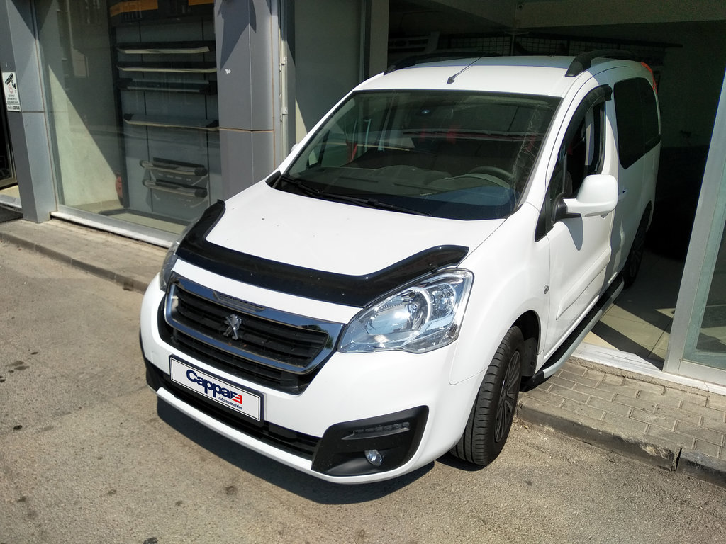 Дефлектор капота (EuroCap довга) для Citroen Berlingo 2008-2018 років.