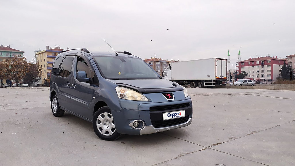 Дефлектор капота (EuroCap довга) для Citroen Berlingo 2008-2018 років.