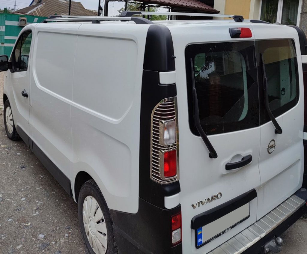 Хром накладки на стопи для Opel Vivaro/Renault Trafic 2015-