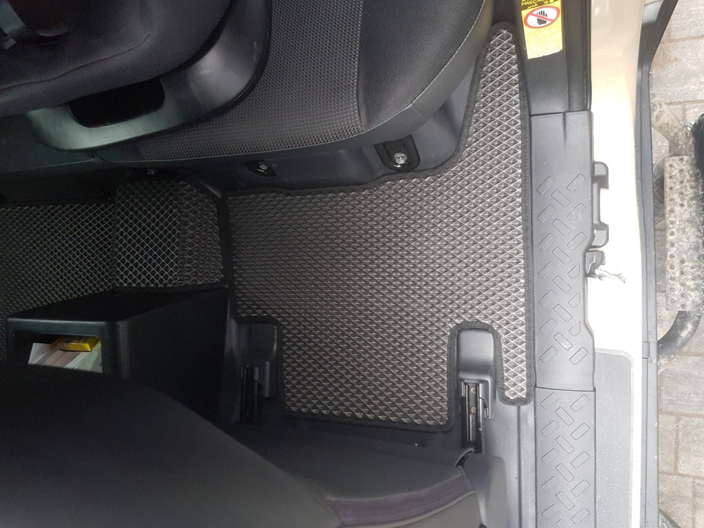 Килимки в салон EVA (чорні) для Toyota FJ Cruiser