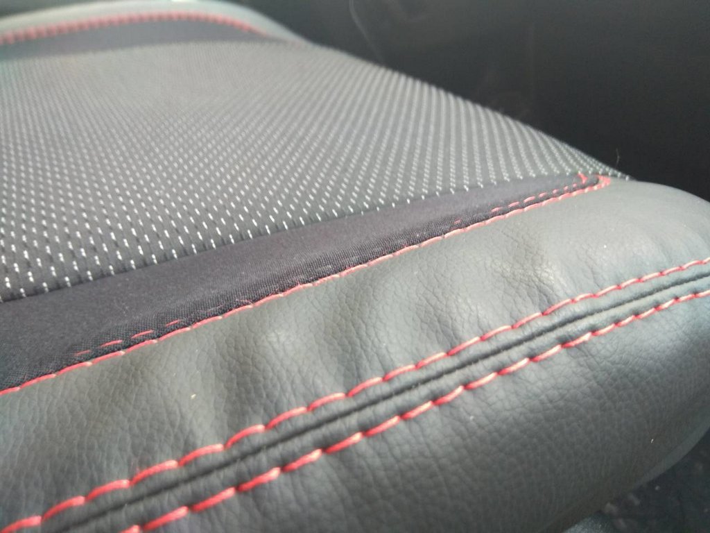 Авточохли (тканина↗кожзам, Premium) Повний салон для Citroen Berlingo 2008-2018 років.