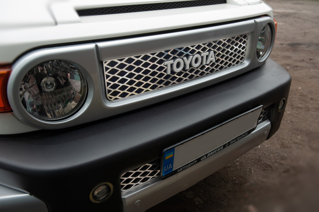 Хром накадки на решітку (нержавійка) для Toyota FJ Cruiser